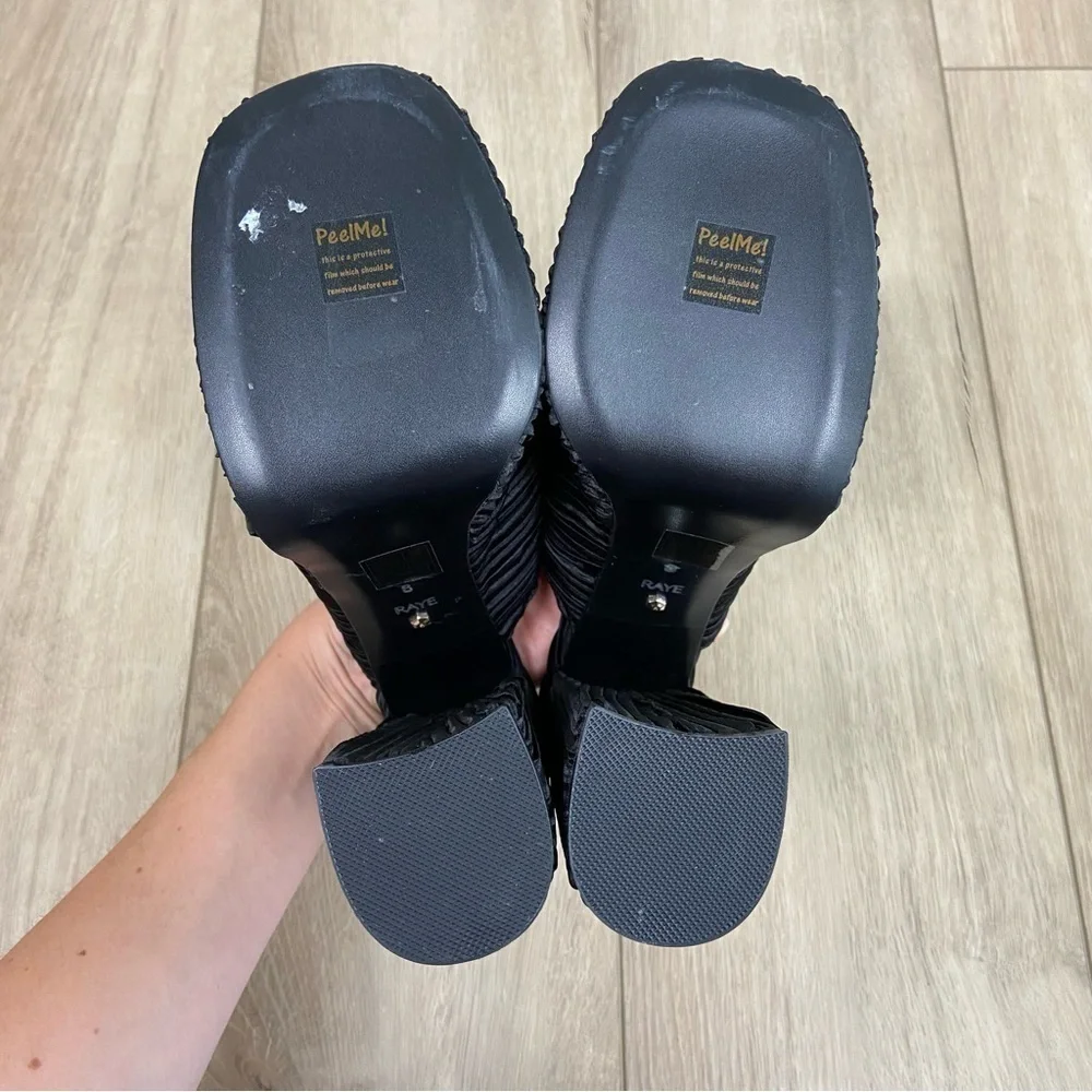 RAYE Stand Platform in Black Size 8